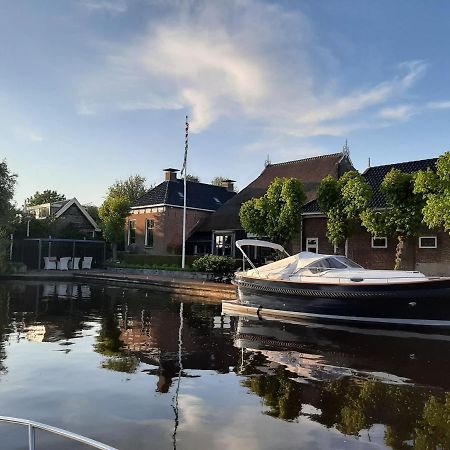 Puur Eastermar - Monumentaal, Authentiek En Luxe Koetshuis Aan Open Vaarwater Met Jacuzzi En Sauna 우스터미어 외부 사진